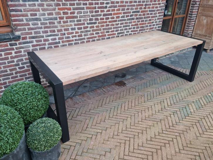 Table/table à manger entièrement en chêne LIVRAISON GRATUITE, Maison & Meubles, Tables | Tables à manger, Comme neuf, Enlèvement ou Envoi