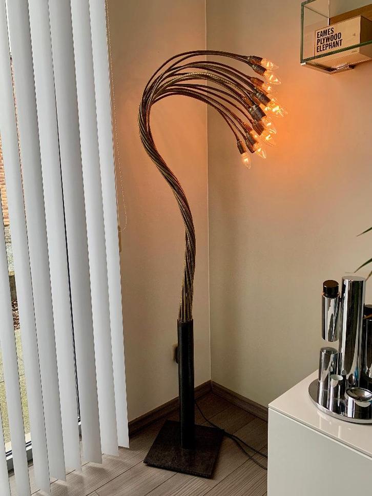 design vloerlamp lamp  NP 5500 euro, Huis en Inrichting, Lampen | Vloerlampen, Zo goed als nieuw, 150 tot 200 cm, Glas, Metaal