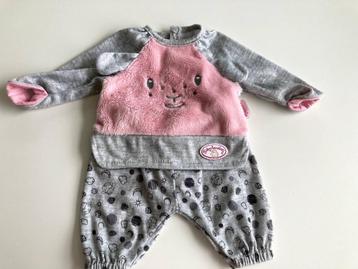 Mooi en zacht pakje voor baby Annabell, in hele goede staat! beschikbaar voor biedingen