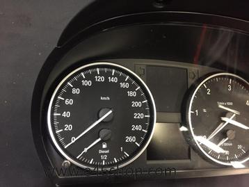 Tellerbak Kilometerteller BMW E90 E91 318d handbak beschikbaar voor biedingen