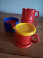 3 nieuw hittebestendig drinkbekers + 6 onderzetters /deksels, Enlèvement ou Envoi, Neuf, Autres types