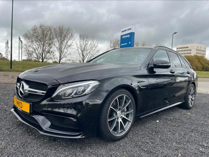 Mercedes C63 AMG Performance Lichte vracht / orig 83dkm!!, Auto's, Mercedes-Benz, Particulier, C-Klasse, Panoramadak, Benzine