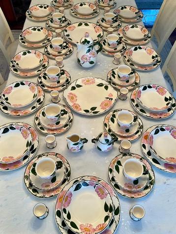Villeroy boch  Wildrose 77 pièces 12 personnes beschikbaar voor biedingen