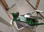 Oester machine in metaal .oud en zeer sterk onverslijtbaar., Diversen, Ophalen, Gebruikt