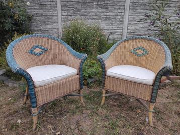 Mooie rieten tuinstoelen  beschikbaar voor biedingen