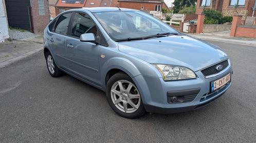 Ford Focus Ghia 1.6 TDCI 90ch – 2005, Auto's, Ford, Particulier, Focus, Bluetooth, Elektrische ramen, Diesel, 4 deurs, Ophalen
