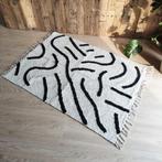 Tapis en tissu grossier avec imprimé ludique noir - blanc (n, Maison & Meubles, Ameublement | Tapis & Moquettes, Rectangulaire