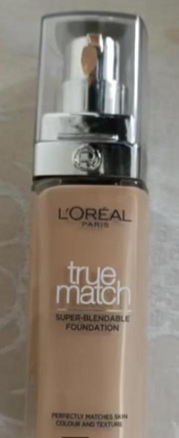 L'Oréal foundation. Als nieuw.  beschikbaar voor biedingen