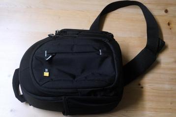 Fotocameratas type 'slingbag' merk 'Case Logic' beschikbaar voor biedingen