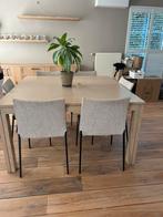 Vierkante massief eiken tafel, Huis en Inrichting, Tafels | Eettafels, Ophalen, Zo goed als nieuw