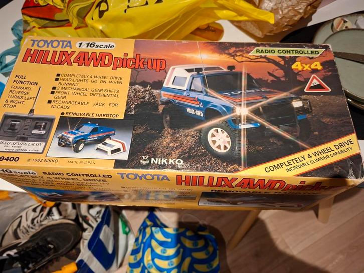Toyota hilux 4wd ( nikko), Hobby & Loisirs créatifs, Modélisme | Radiocommandé & Téléguidé | Voitures, Enlèvement ou Envoi