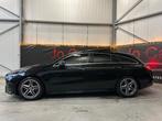 Mercedes Cla200 Pack AMG/Pano/Ambi/Led/Camera/keyless/, Auto's, Mercedes-Benz, 4 cilinders, Leder en Stof, Zwart, 115 g/km