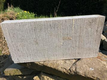 Plinten in blauwe hardsteen. ( 8 stuks) beschikbaar voor biedingen