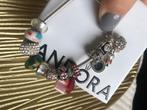 Pandora armband + 15 bedels, Handtassen en Accessoires, Armbanden, Met bedels of kralen, Ophalen of Verzenden, Zo goed als nieuw