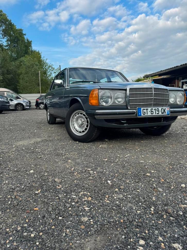 MERCEDES 300D W123 CLIM FONCTONNEL, Auto's, Oldtimers, Particulier, Airconditioning, Centrale vergrendeling, Lichtmetalen velgen