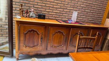 Dressoir beschikbaar voor biedingen