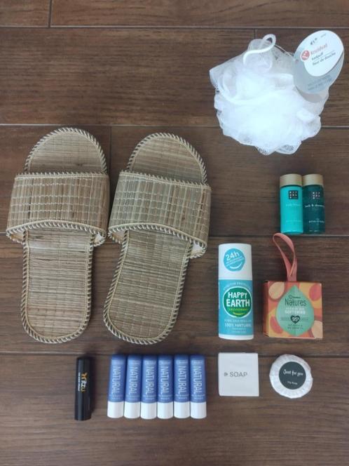 Verzorgingsproducten / badkamerset: Rituals, Happy Earth,..., Handtassen en Accessoires, Uiterlijk | Lichaamsverzorging, Nieuw