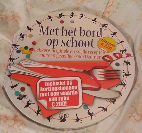 met het bord op schoot, Boeken, Kookboeken, Hoofdgerechten, Ophalen of Verzenden