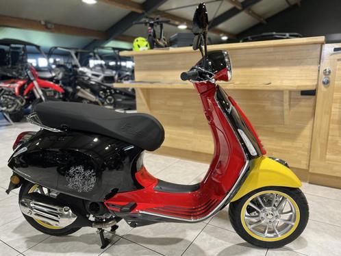 Vespa Primavera 50 Mickey Mouse Edition 4T classe B 45 Km/h, Motoren, Motoren | Overige merken, Bedrijf, Scooter, 11 kW of minder