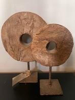 Houten ornamenten op statief, Ophalen