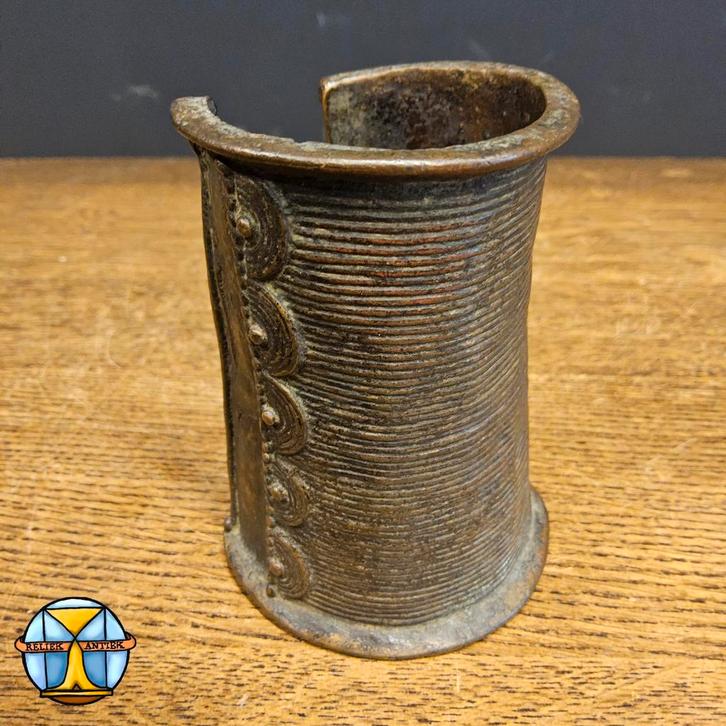 Antieke bronzen Afrikaanse armband (betaalmiddel) anklet, Antiek en Kunst, Antiek | Brons en Koper, Brons, Ophalen of Verzenden