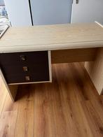 Bureauvoor kinderen.  Natuurhout, Huis en Inrichting, Bureaus, Ophalen, Zo goed als nieuw, Bureau