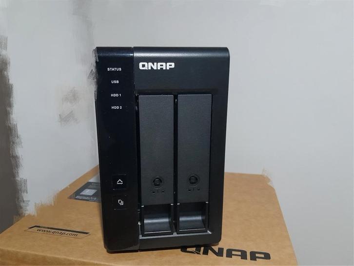 NAS QNAP TR-002 2T avec tout les accessoires, Informatique & Logiciels, NAS, Comme neuf, Enlèvement