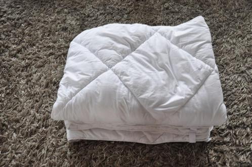 Duo dekdeken voor kinderbed 95 x 130 cm winter + zomer dekde, Kinderen en Baby's, Kinderkamer | Beddengoed, Zo goed als nieuw
