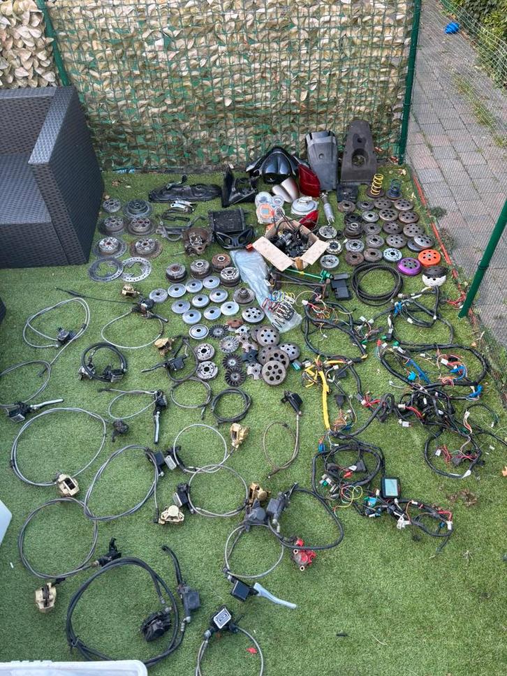 LOT / Partij Yamaha Aerox / MBK Booster onderdelen, Fietsen en Brommers, Brommeronderdelen | Scooters, Zo goed als nieuw, Yamaha