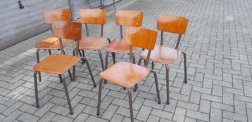 6 vintage schoolstoelen tubax 1978 -79 stapelbaar beschikbaar voor biedingen