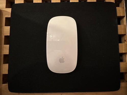 Apple Magic Mouse Bluetooth laser mouse - A1296, Computers en Software, Muizen, Gebruikt, Muis, Linkshandig, Rechtshandig, Draadloos