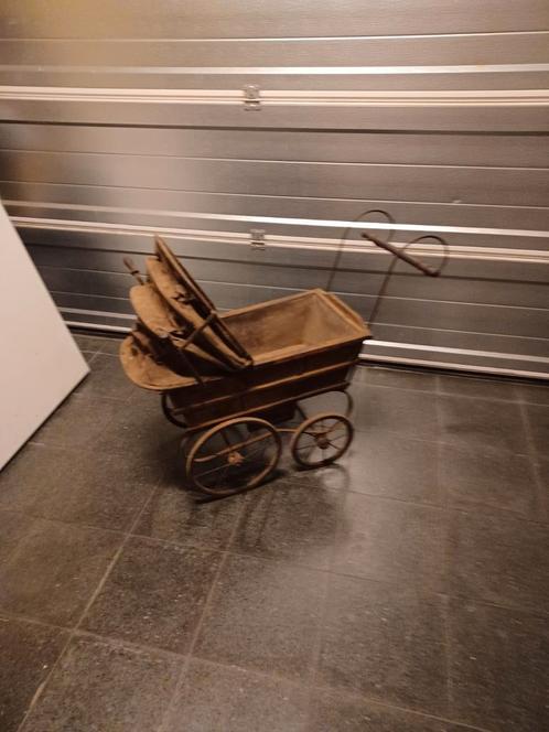 Antieke kinderwagen originele ijzeren wielen perfecte staat, Kinderen en Baby's, Kinderwagens en Combinaties, Kinderwagen, Ophalen of Verzenden