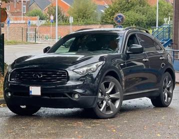 Infiniti FX50S / QX70S - 5.0L V8 - Full Options - Utilitaire