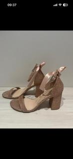 Roze sandalen met hak, Rose, Comme neuf, Enlèvement, Sandales et Mûles