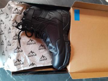 Chaussures d'intervention pointure 43 beschikbaar voor biedingen