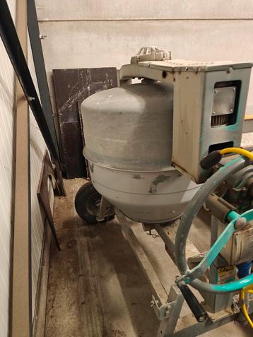 Professionele betonmolen 350liter beschikbaar voor biedingen
