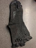 Chaussettes noirs brillants marque Pierre Mantoux NOUVEAU, Vêtements | Femmes, Chaussettes & Bas, Enlèvement, Neuf, Taille 35 à 38