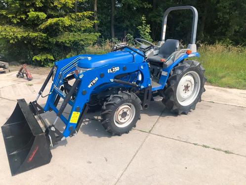 Iseki Bleu Hunter 26 met voorlader, Zakelijke goederen, Machines en Bouw | Tuin, Park en Bosbouw, Overige typen