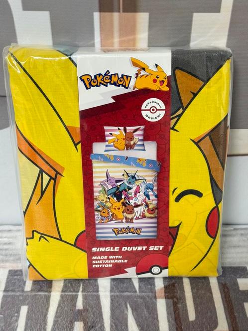 Pokemon dekbedovertrek 135 x 200 cm dubbelzijdig pikachu, Kinderen en Baby's, Kinderkamer | Beddengoed, Dekbedovertrek, Ophalen of Verzenden
