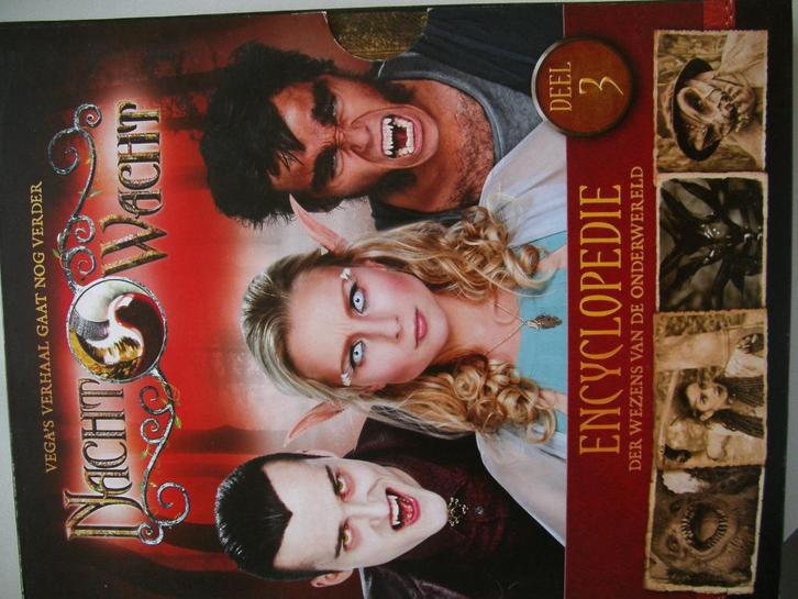 Nachtwacht Encyclopedie der Wezens van de Onderwereld, Boeken, Kinderboeken | Jeugd | 10 tot 12 jaar, Zo goed als nieuw, Ophalen of Verzenden