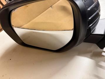 Linker spiegel Ssangyong Musso 2019 beschikbaar voor biedingen