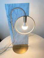 Design vloerlamp in wit marmer uit Italië, Huis en Inrichting, Lampen | Tafellampen, Zo goed als nieuw