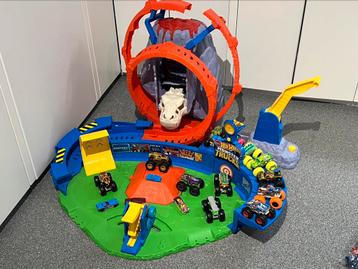 Circuit Hotwheels Monster Truck beschikbaar voor biedingen