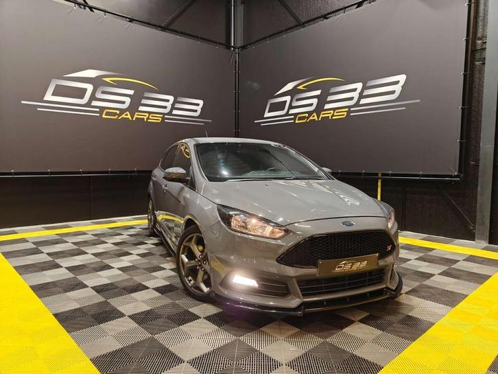 Ford Focus 2.0 EcoBoost ST 250pk/Milltek+Maxton/Recaro/Sony, Auto's, Ford, Bedrijf, Te koop, Focus, ABS, Airbags, Bluetooth, Boordcomputer