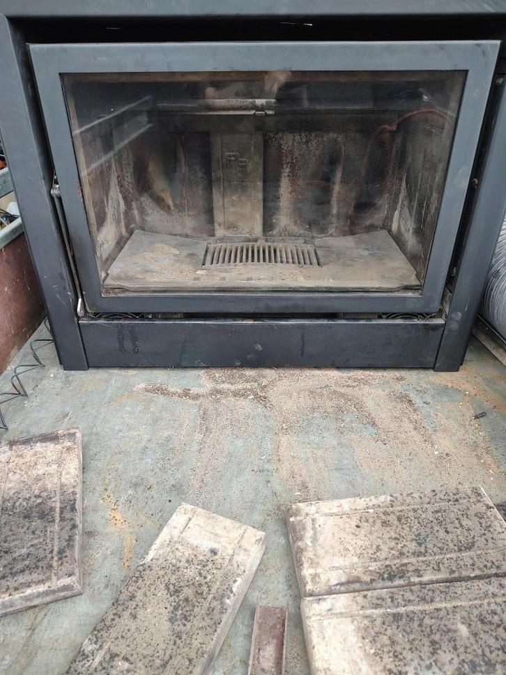 houtkachel inbouwkachel inbouwhaard goede staat, Huis en Inrichting, Haarden, Gebruikt, Houthaard, Ophalen