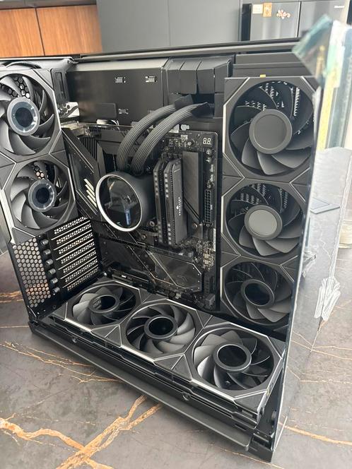 The ultimate gaming setup !, Computers en Software, Desktop Pc's, Zo goed als nieuw, Ophalen