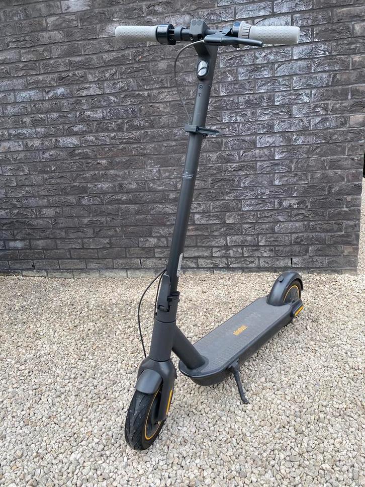 Segway Ninebot KickScooter Max G30, Fietsen en Brommers, Steps, Zo goed als nieuw, Elektrische step (E-scooter), Ophalen