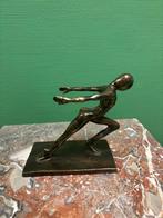 Antieke bronzen sprintende man, Antiek en Kunst, Ophalen, Brons