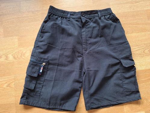 donkerblauwe short met verschillende zakken, Kleding | Heren, Broeken en Pantalons, Gedragen, Maat 46 (S) of kleiner, Blauw, Ophalen of Verzenden