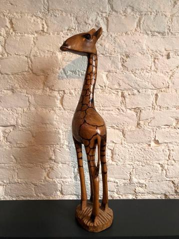 Houten giraffe beschikbaar voor biedingen